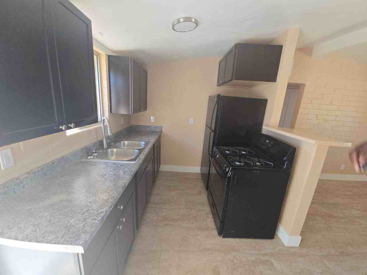 771 N Delaware St - Photo 7 of 8