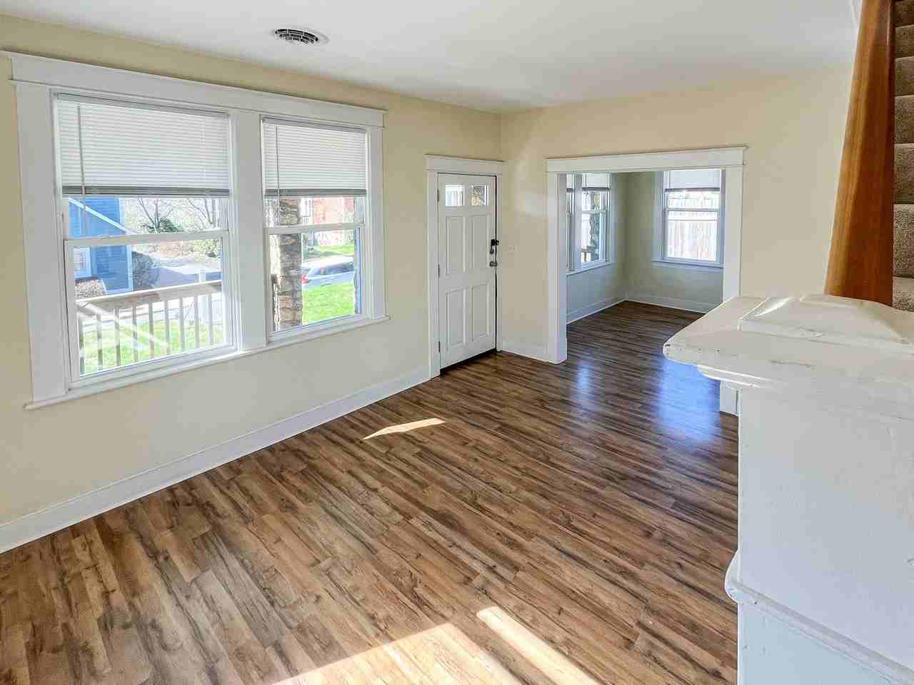 210 5th St Sw - Photo 3 of 22