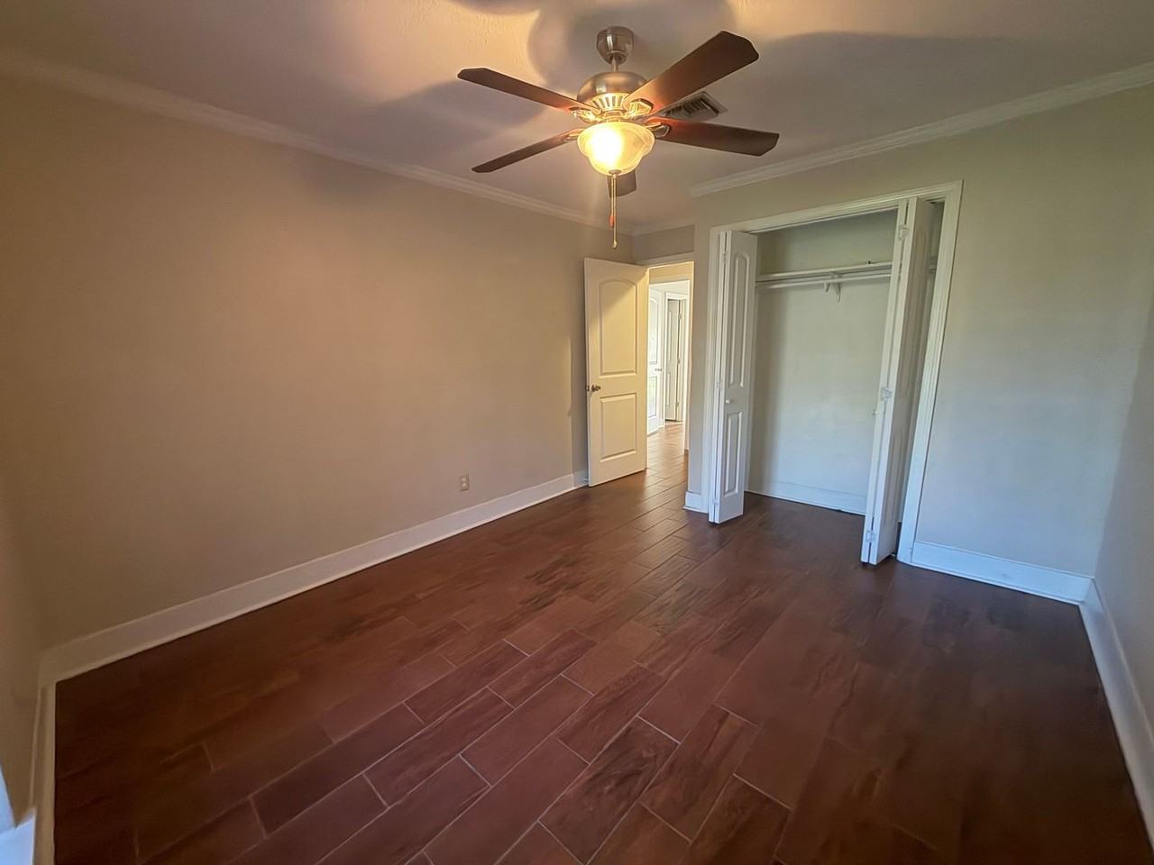 233 Sunflower Dr - Photo 5 of 12