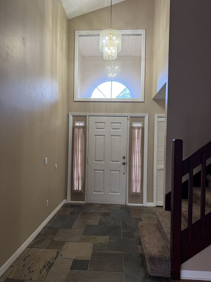 2241 Heatheroak Dr - Photo 3 of 30