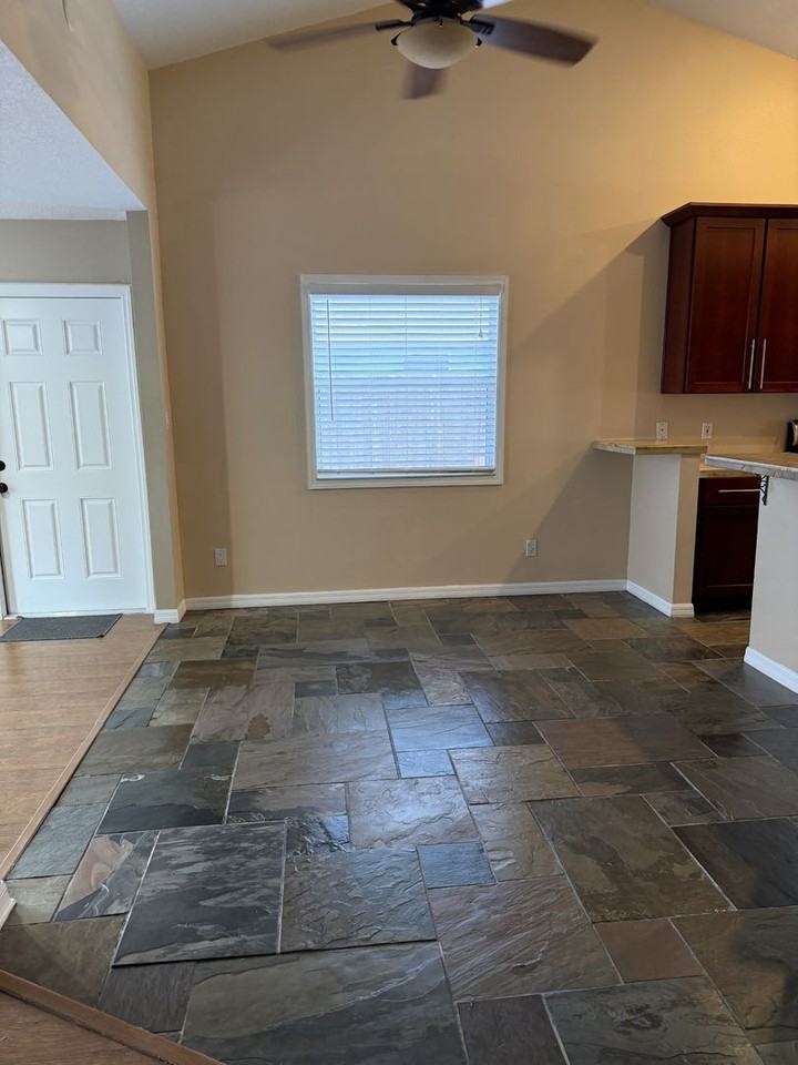 2241 Heatheroak Dr - Photo 7 of 30