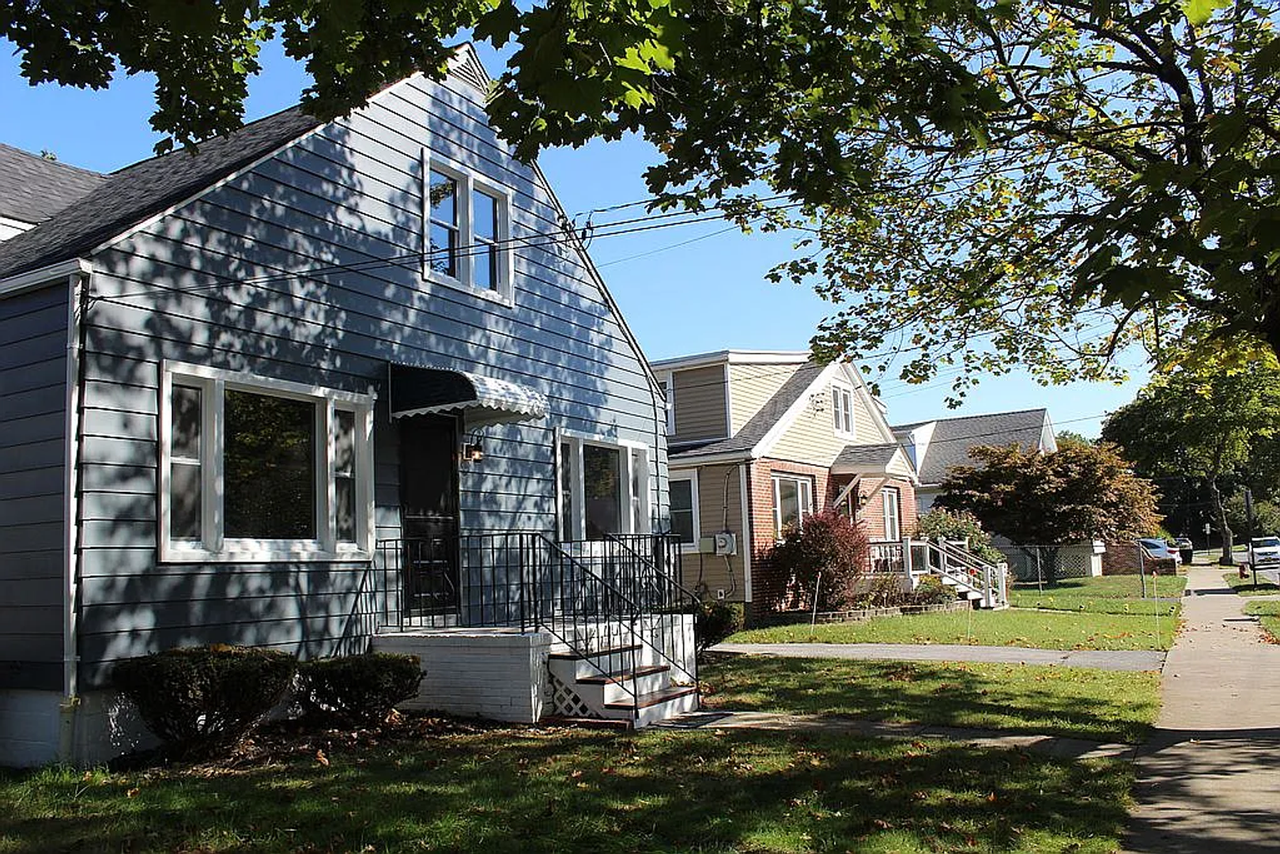 35 Clark St - Photo 2 of 50