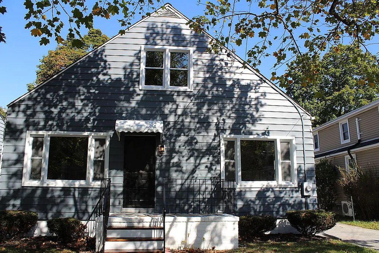 35 Clark St - Photo 3 of 50