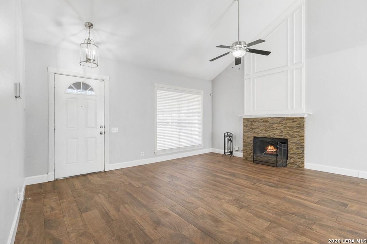 9135 Rue De Lis - Photo 4 of 26