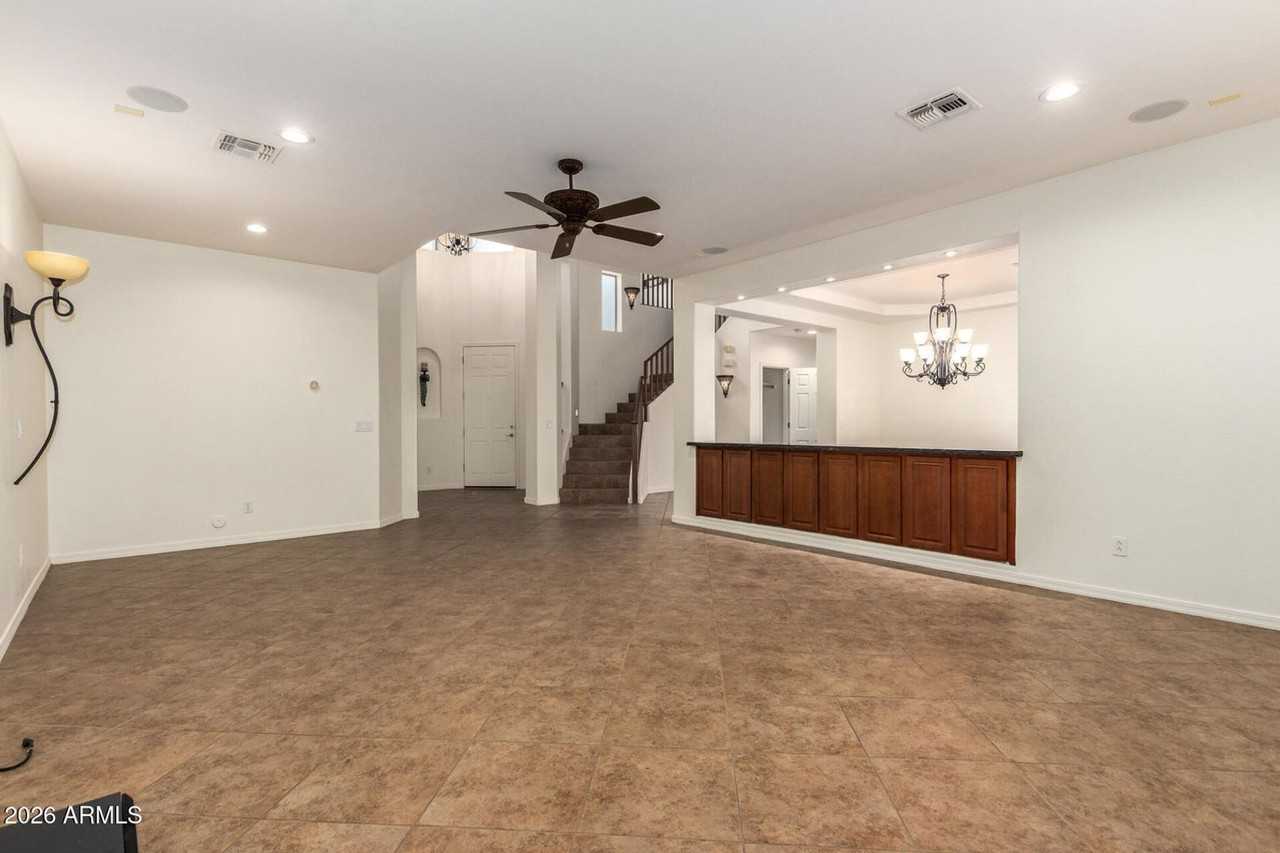 5515 W Tether Trl - Photo 4 of 43