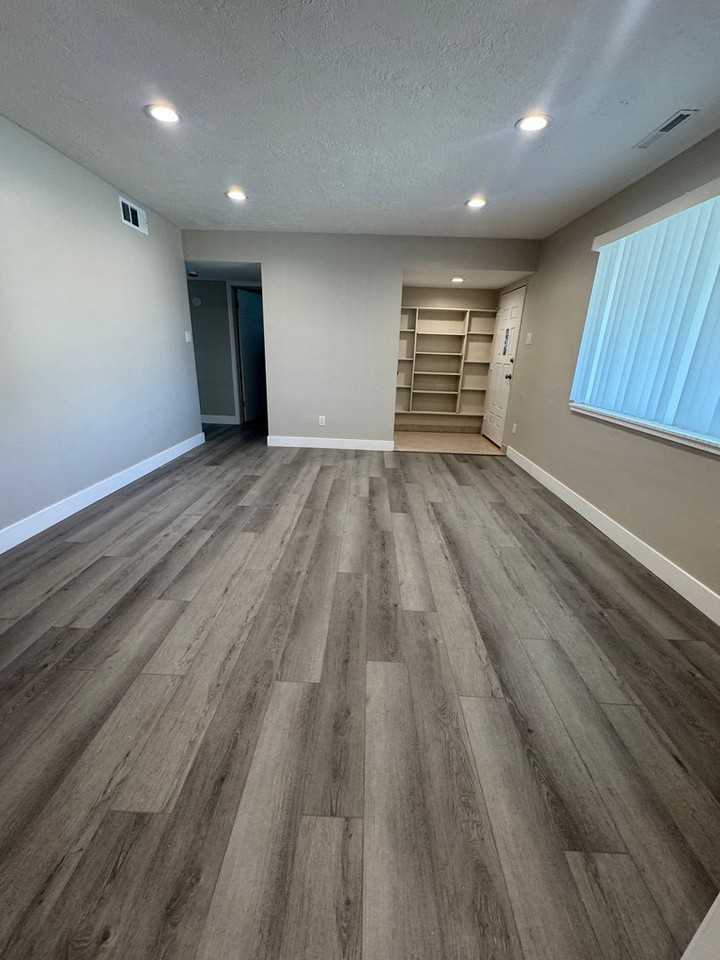 4785 W 4805 S - Photo 6 of 19