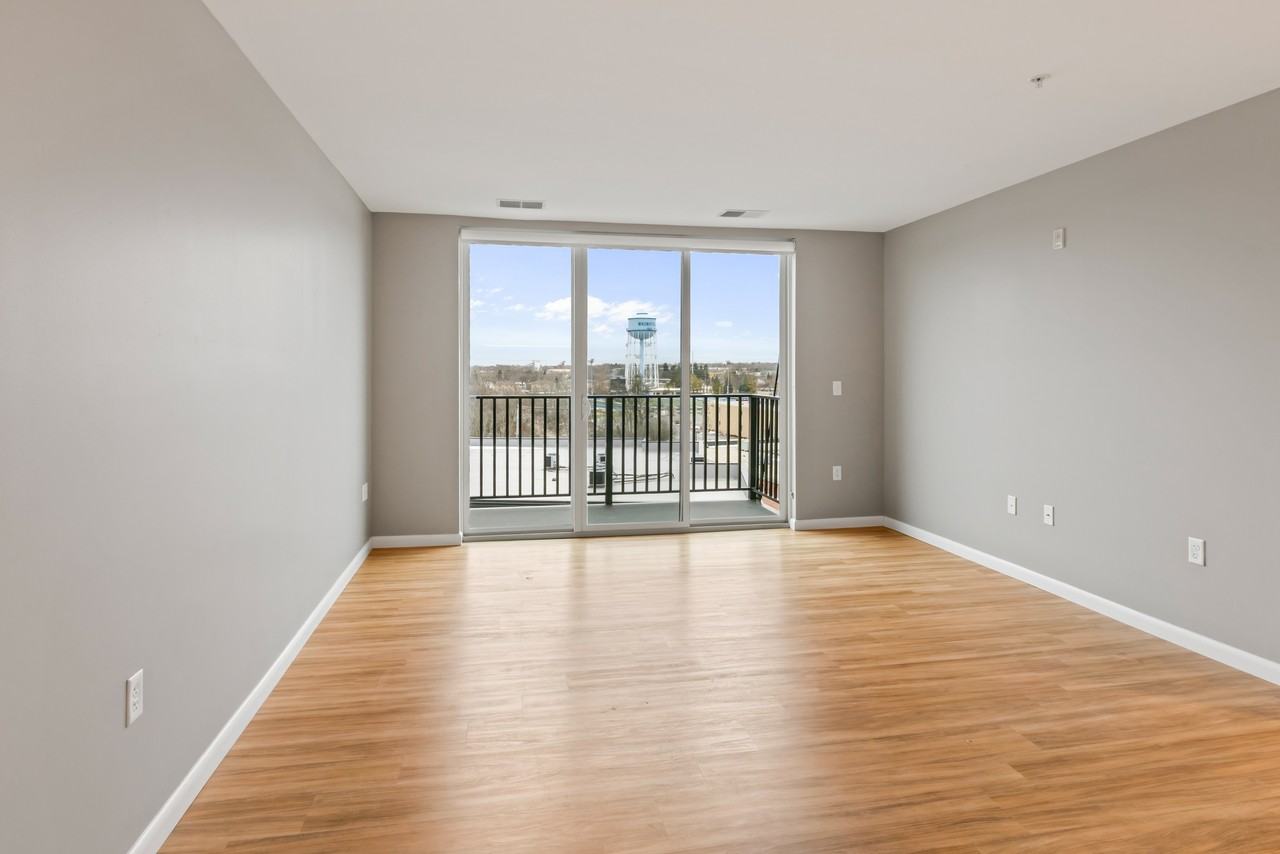 8041 W Bluemound Rd #512 - Photo 6 of 30