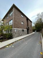 featured image of 1418 Simcoe St S