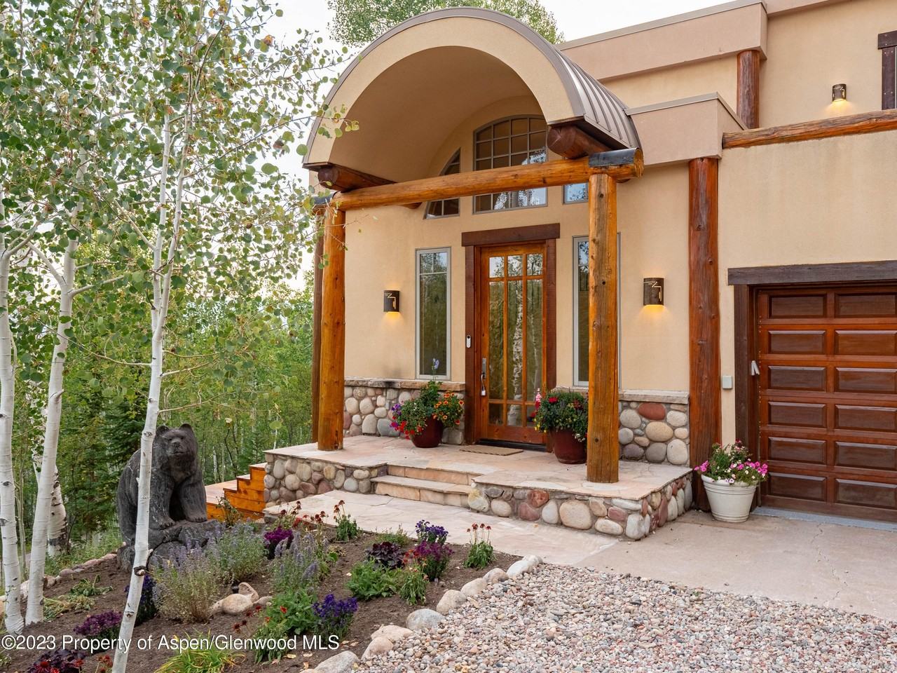 40 Maple Ridge Ln - Photo 2 of 45