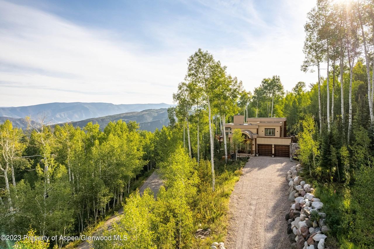 40 Maple Ridge Ln - Photo 3 of 45