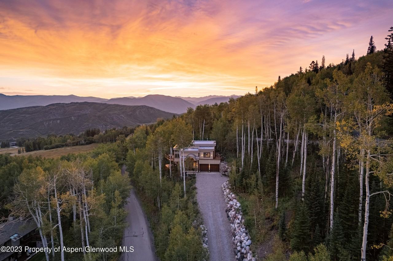 40 Maple Ridge Ln - Photo 4 of 45