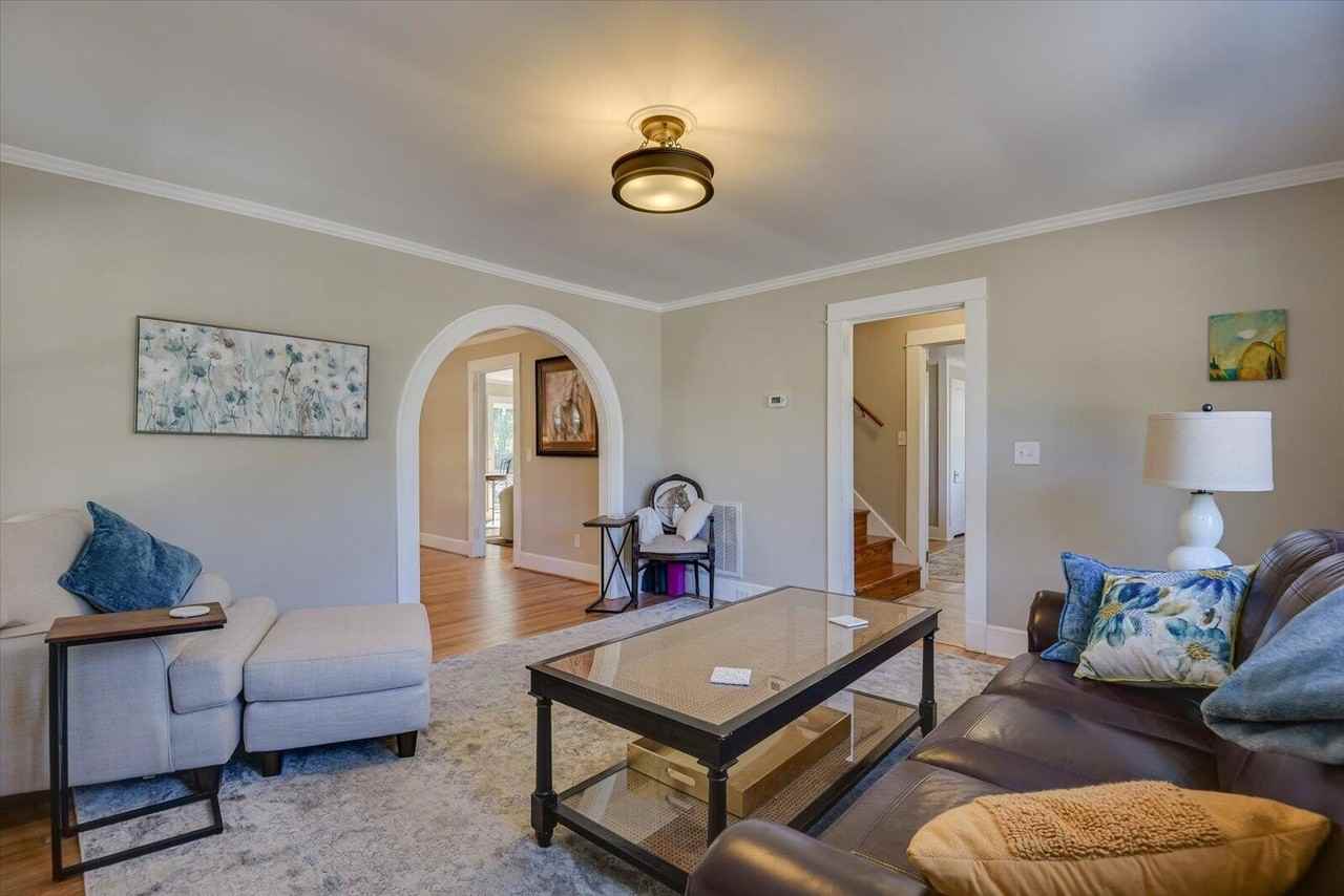 126 Horry St Se - Photo 5 of 45