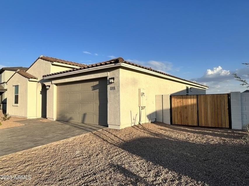 2055 E Brooklyn Dr - Photo 2 of 21