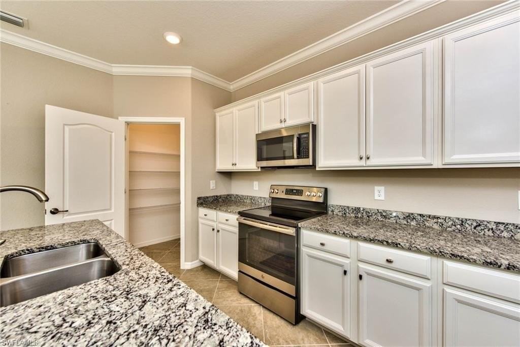 9460 Foxglove Ln Lot 376 - Photo 7 of 35