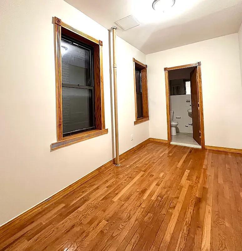 533 W 49th St #5FW - Photo 3 of 7