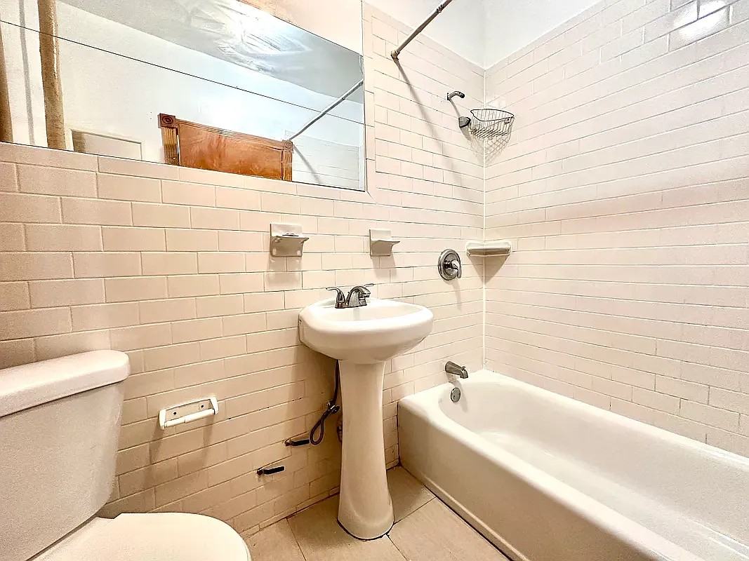 533 W 49th St #5FW - Photo 7 of 7