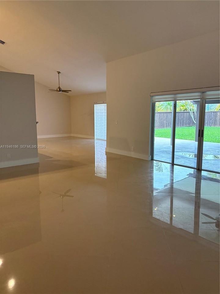 16209 Nw 15th St - Photo 2 of 8