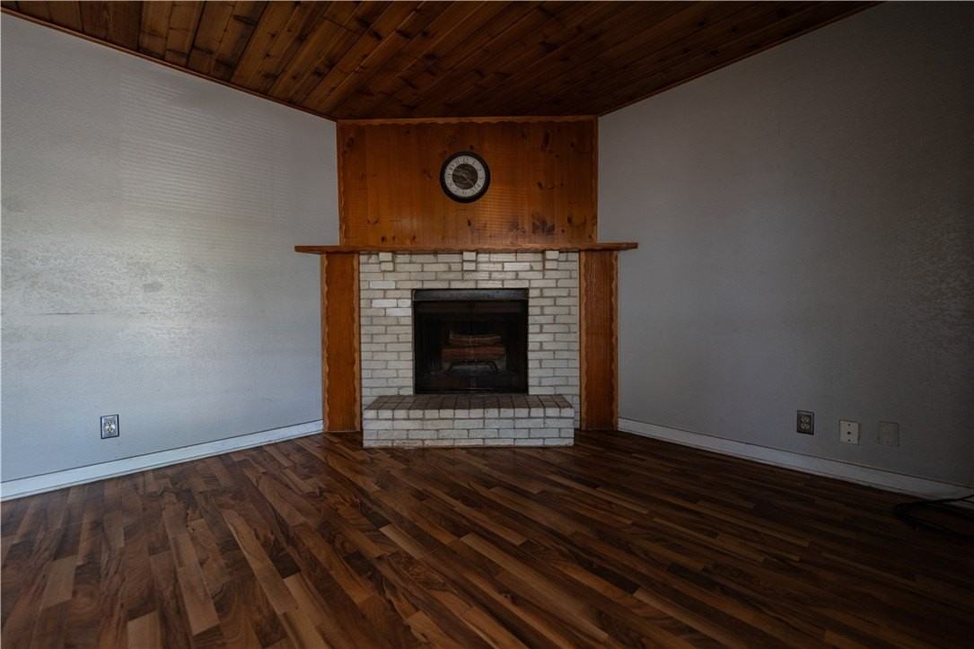 1719 Austin St - Photo 5 of 18