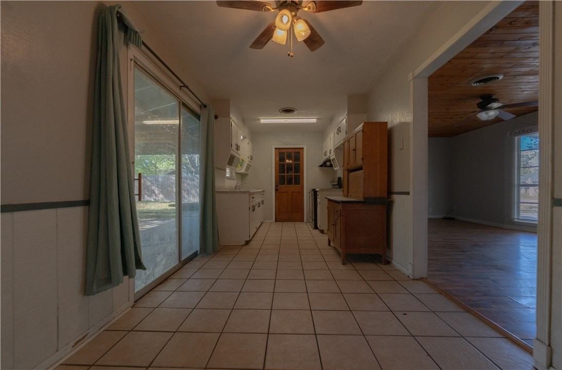 1719 Austin St - Photo 7 of 18