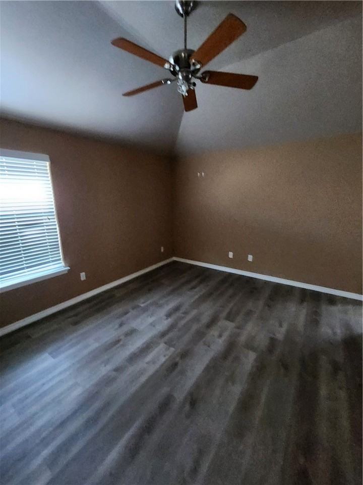 3826 Los Arroyos Dr - Photo 6 of 7