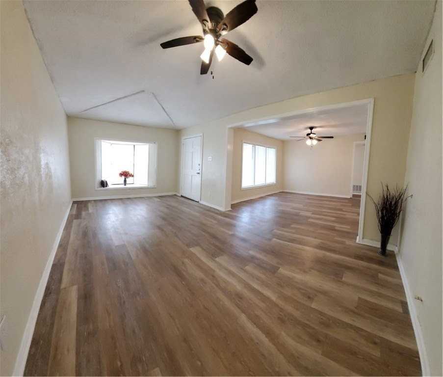 722 Collingswood Dr - Photo 2 of 19