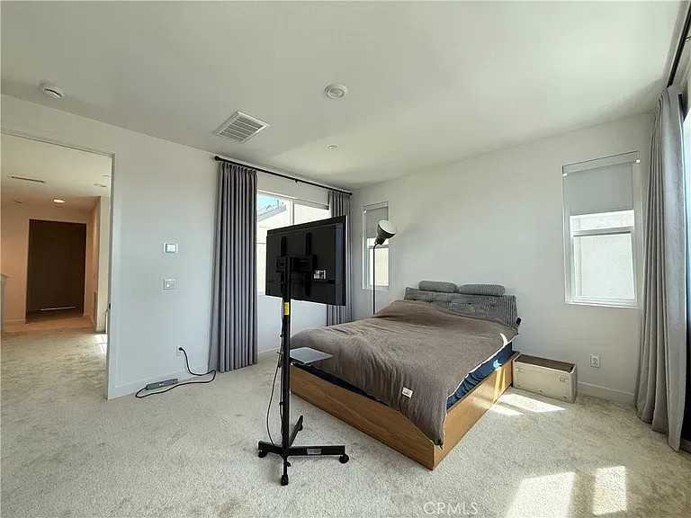 179 Yugen - Photo 3 of 8