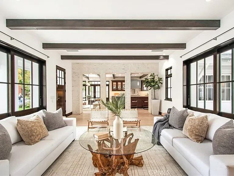 2461 Marino Dr - Photo 4 of 8