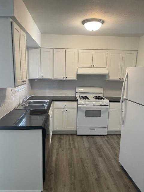 1532 Longeaton Dr - Photo 3 of 13