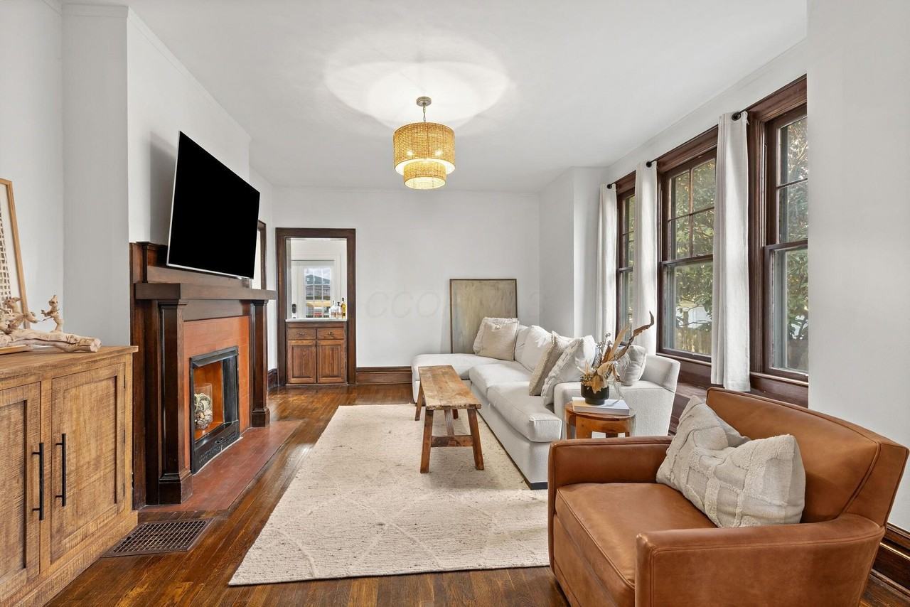 439 Thurman Ave - Photo 6 of 50