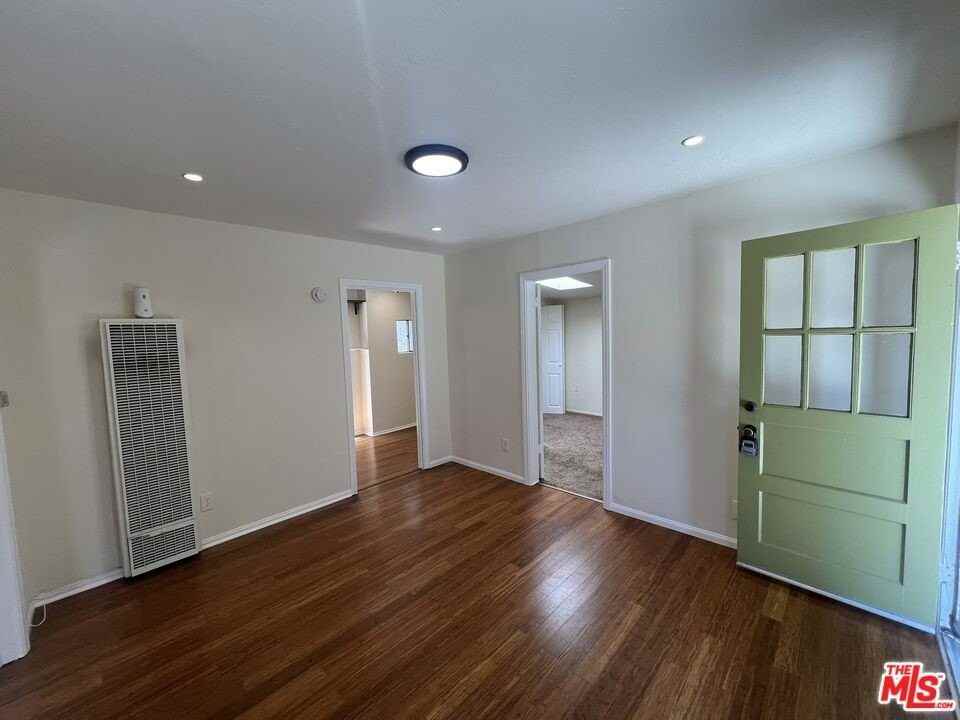 2019 Cypress Ave - Photo 5 of 31