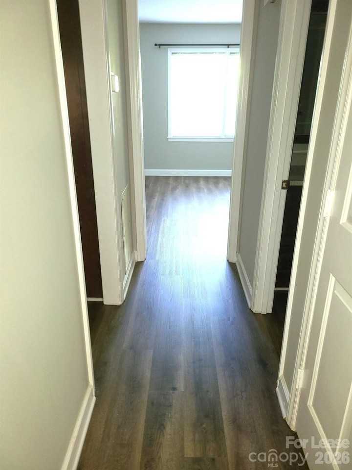 2141 Selwyn Ave Apt 212 - Photo 5 of 9