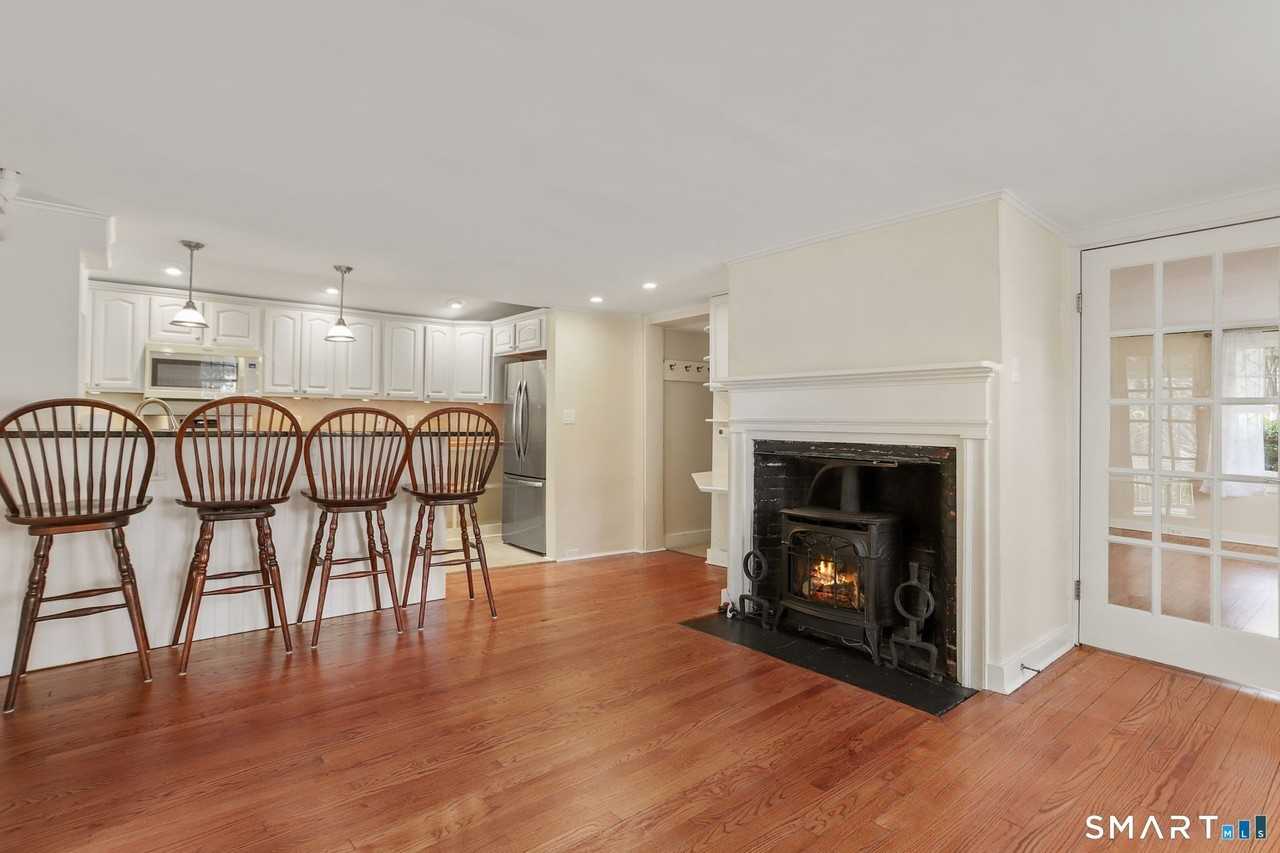 410 Wilton Rd W - Photo 7 of 22