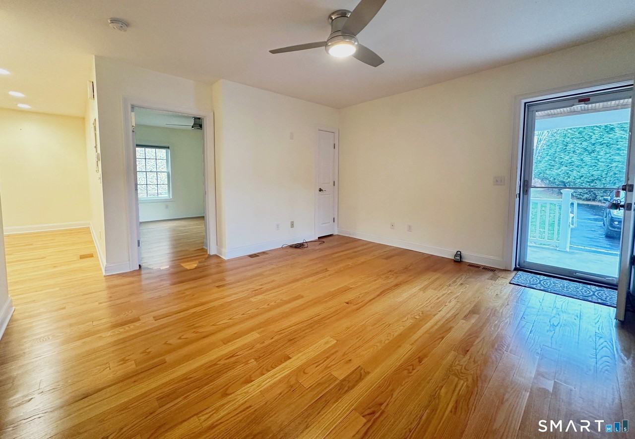 8 Woodside Ave - Photo 6 of 21