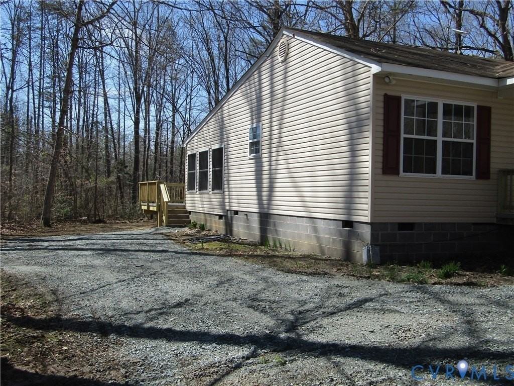 5705 Community House Rd - Photo 3 of 25