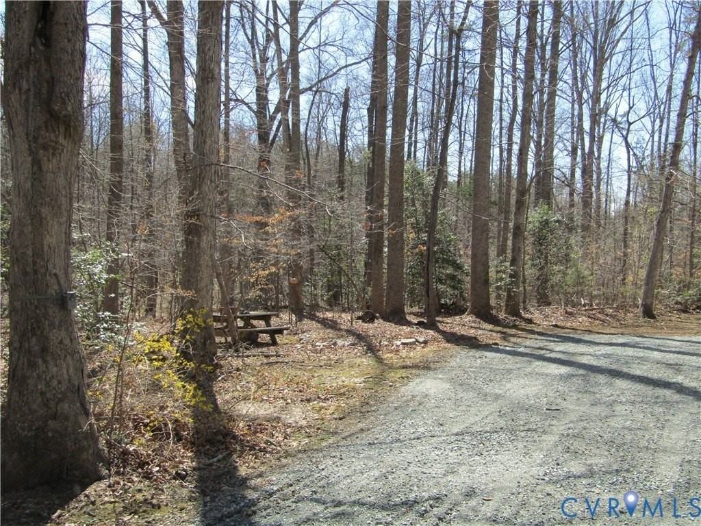 5705 Community House Rd - Photo 5 of 25