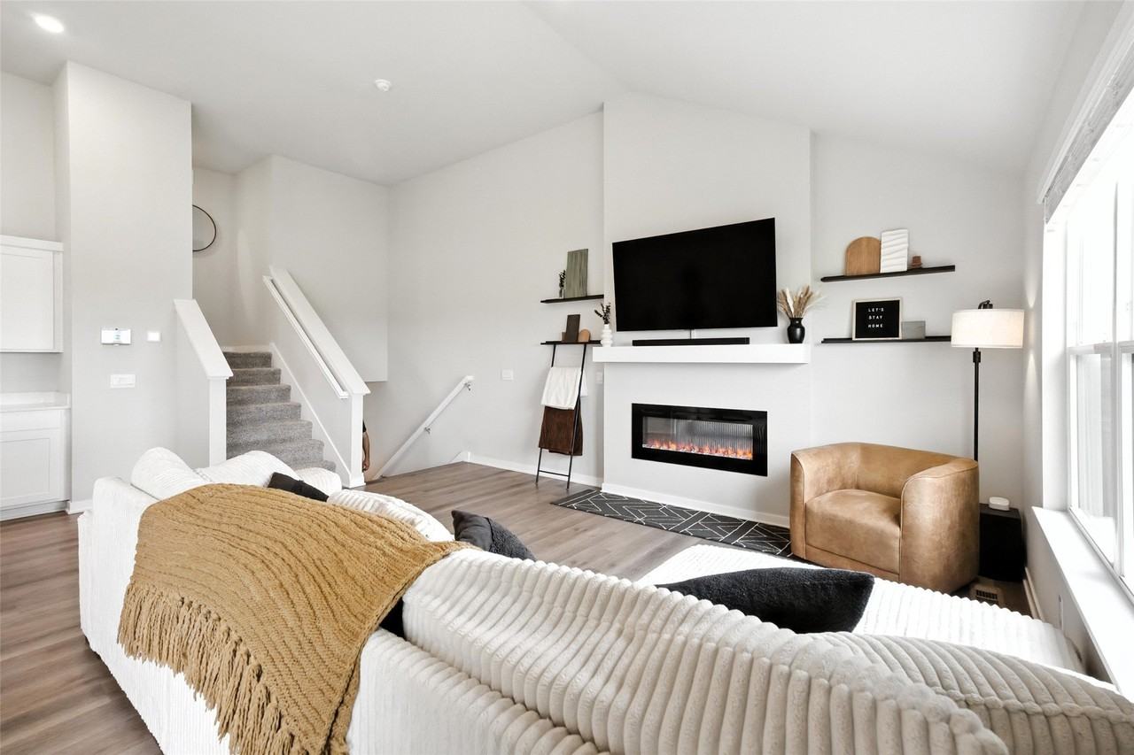 14251 Bentwood Dr - Photo 7 of 32