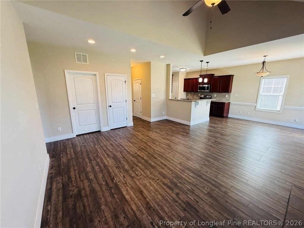 848 Bellingham Way - Photo 5 of 28