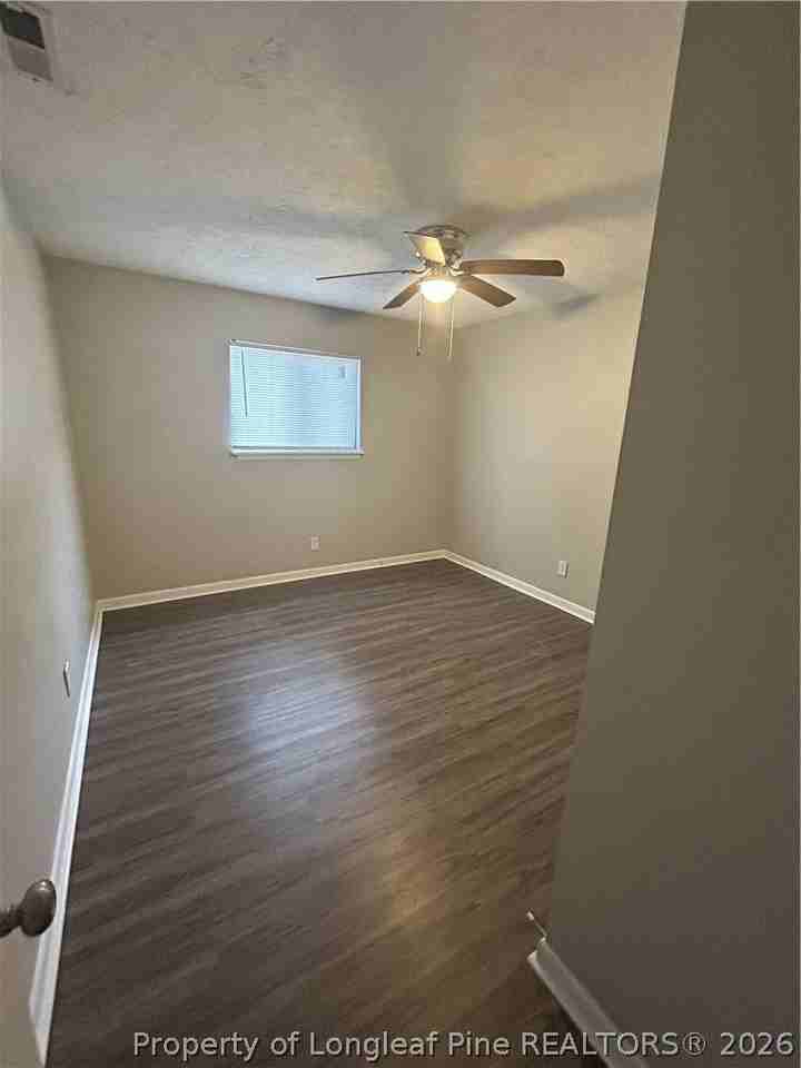 841 Applewood Ln - Photo 3 of 9