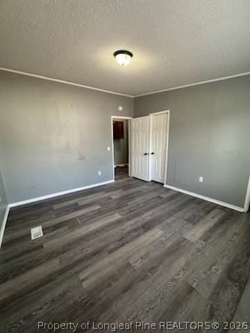 122 Oak St - Photo 6 of 9