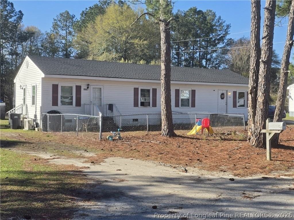 1547 Center St - Photo 2 of 2