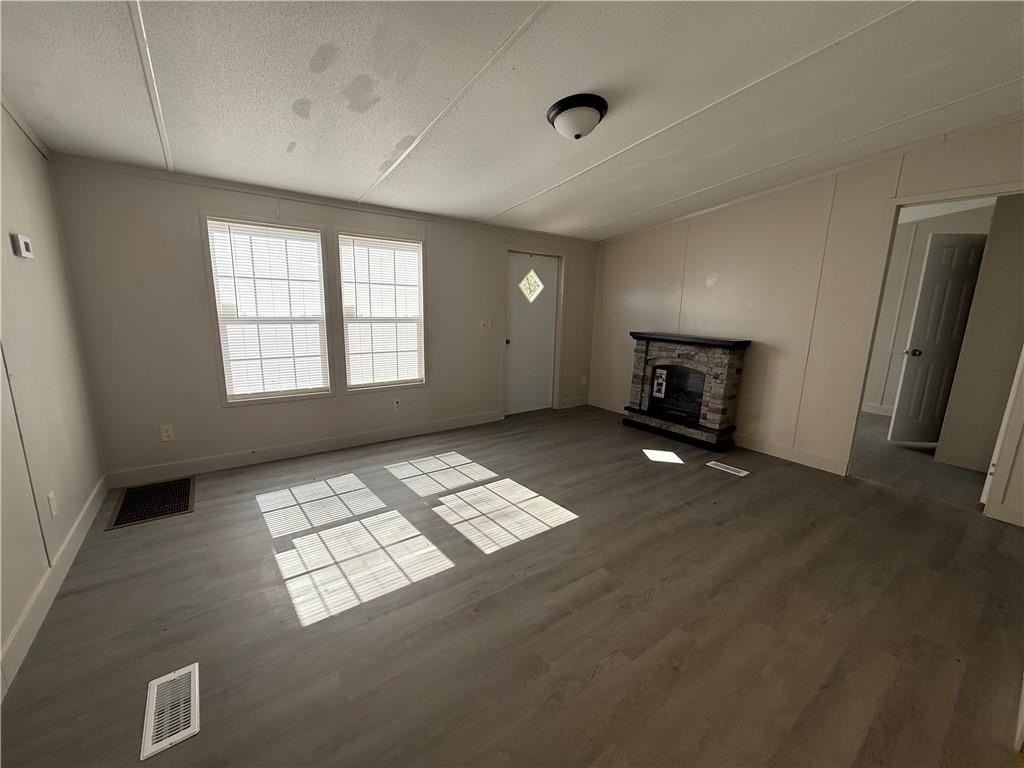 129 Dorsey Rd - Photo 2 of 12