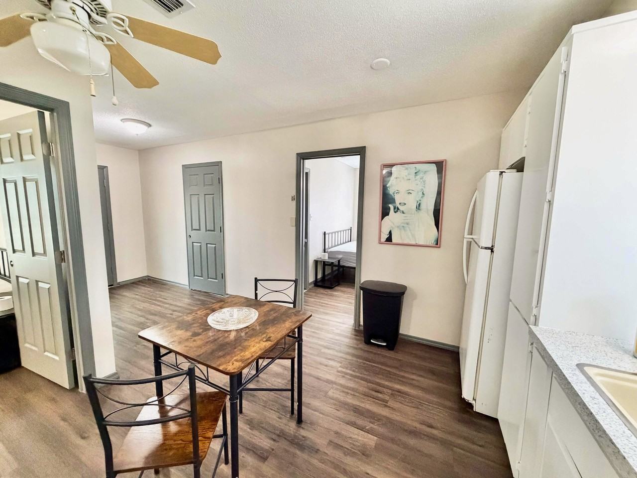 Azalea Dr - Photo 2 of 9