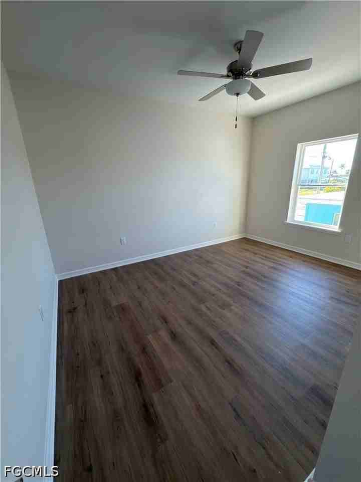 2381 Oleander St - Photo 4 of 16