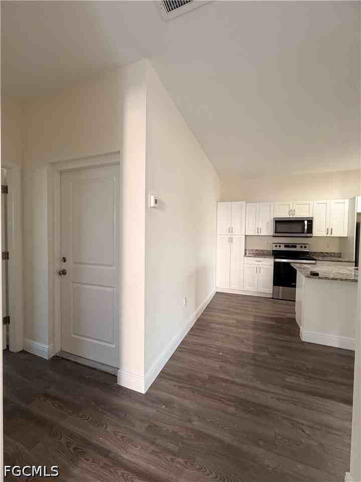 454 Grant Blvd Unit 452 - Photo 3 of 19