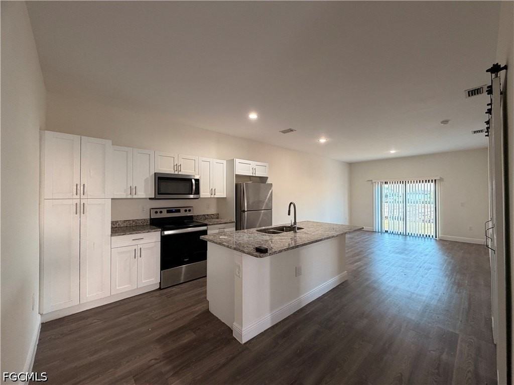 454 Grant Blvd Unit 452 - Photo 4 of 19