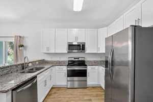 featured image of Pineview Dr