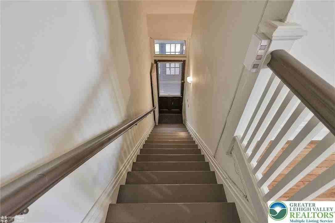 1629 W Broad St #2ndFL - Photo 5 of 47