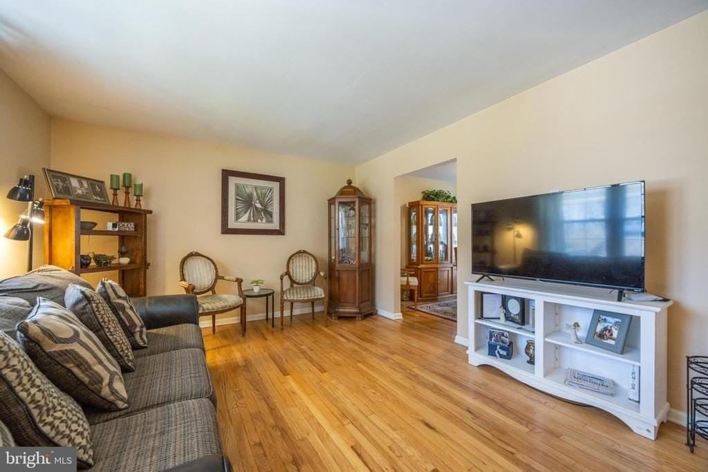 120 Marta Dr - Photo 4 of 30