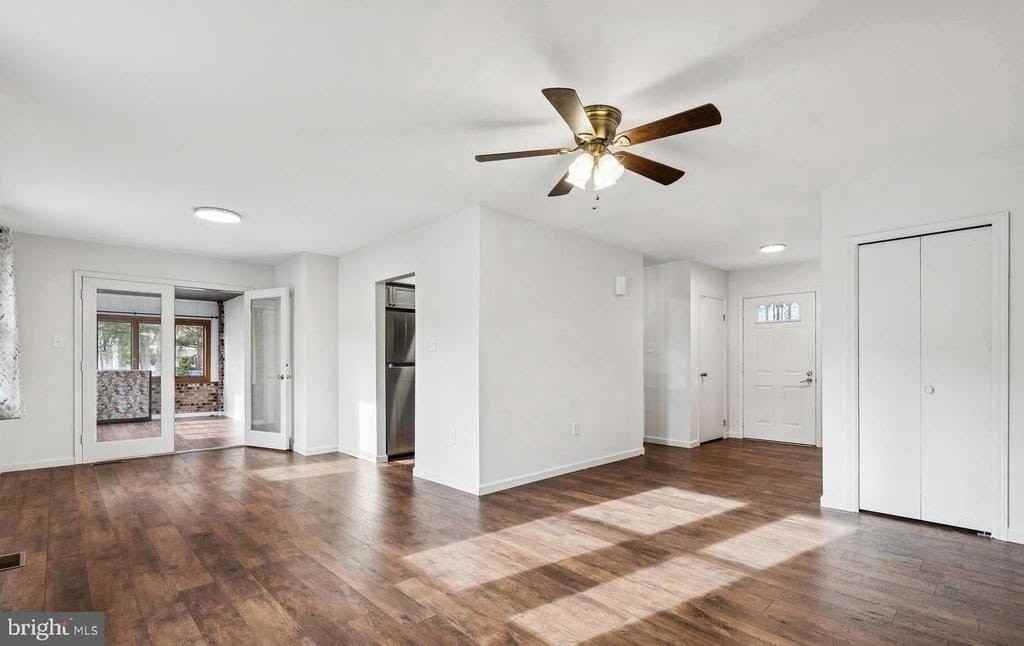 715 Cooper Landing Rd - Photo 6 of 19