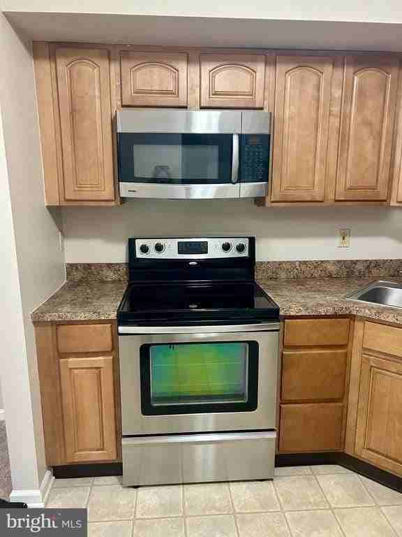 1905 N Glen Dr #1905 - Photo 3 of 18